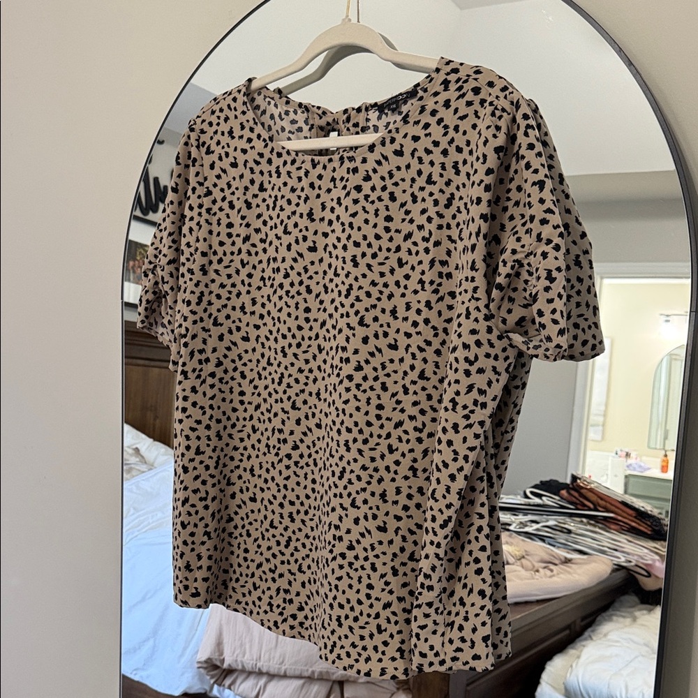 Papermoon Black and Tan Leopard Print Short Sleeve Top